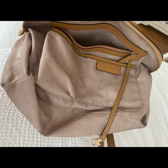 Michael Kors Purse - Picture 7 of 12